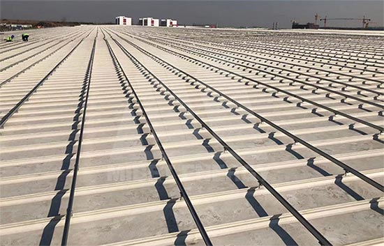 今年会彩钢瓦立缝金属屋面太阳能