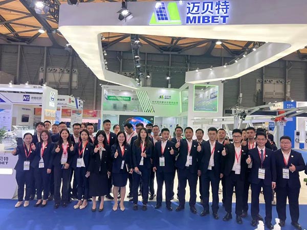 今年会参展员工合照